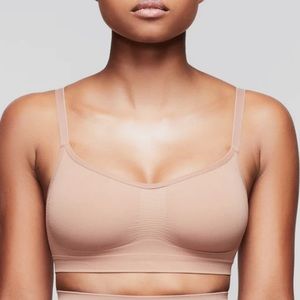 NWOT SKIMS SCULPTING BRALETTE S/M nude tan beige